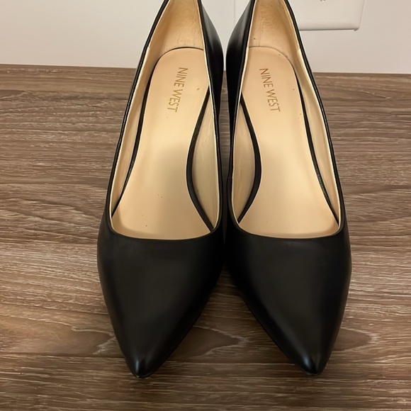 Nine West Women’s Shoes Black Size 7 Low Heels Pointed Toe - Picture 4 of 8